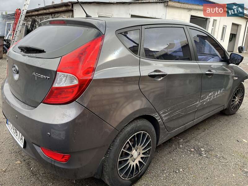 Хэтчбек Hyundai Accent 2014 в Киеве