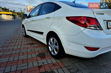 Седан Hyundai Accent 2013 в 