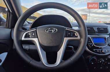 Седан Hyundai Accent 2013 в 