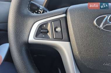 Седан Hyundai Accent 2013 в 