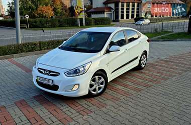 Седан Hyundai Accent 2013 в Киеве