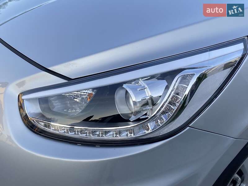 Седан Hyundai Accent 2016 в Одессе