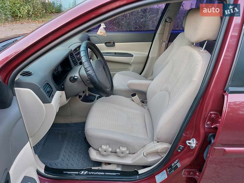 Седан Hyundai Accent 2008 в Кицмани фото 53 Седан Hyundai Accent 2008 в Кицмани
