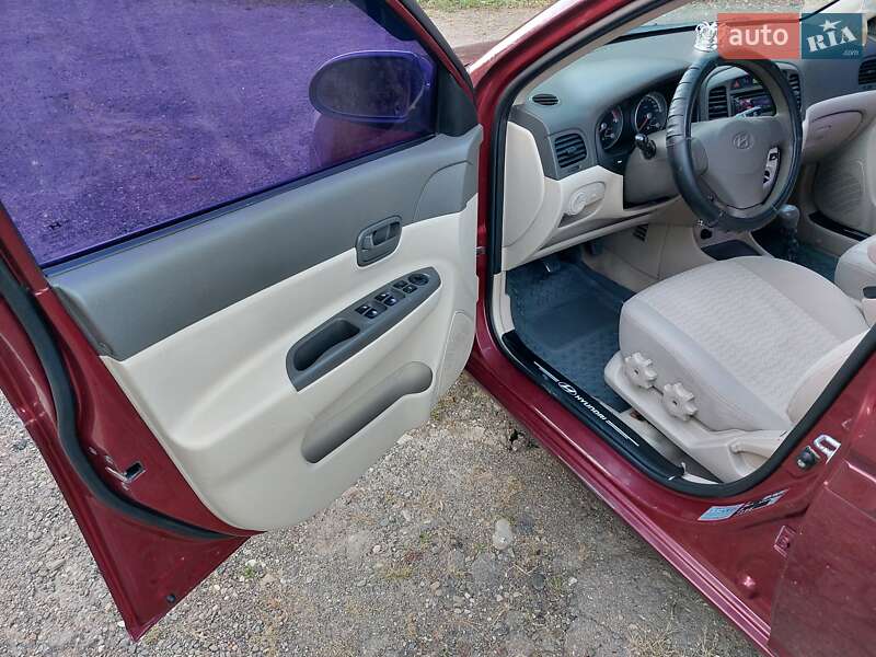 Седан Hyundai Accent 2008 в Кицмани фото 58 Седан Hyundai Accent 2008 в Кицмани