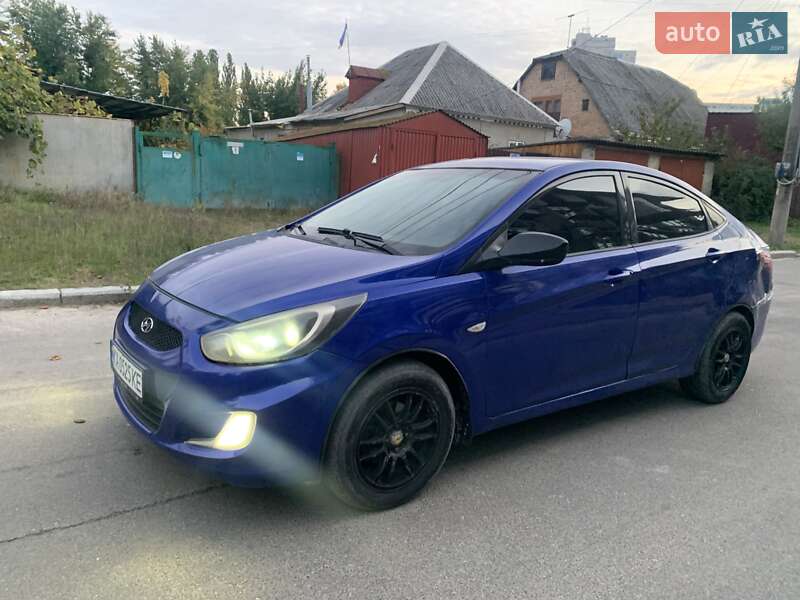 Седан Hyundai Accent 2011 в Києві фото 10 Седан Hyundai Accent 2011 в Києві
