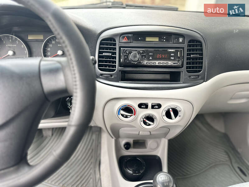 Седан Hyundai Accent 2008 в Тернополе