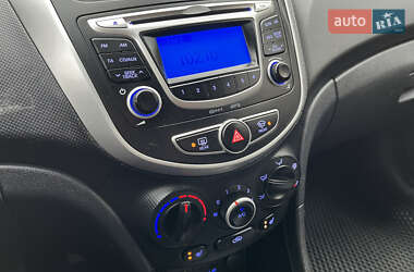 Седан Hyundai Accent 2013 в 