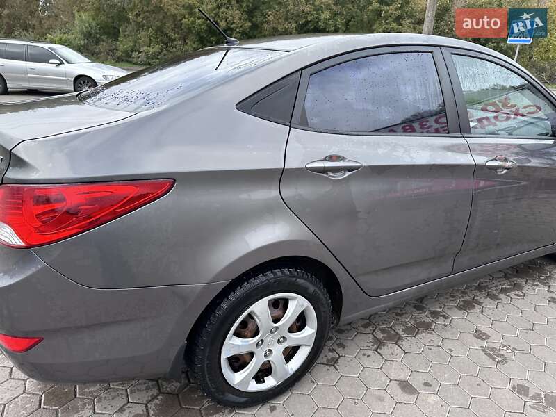 Седан Hyundai Accent 2013 в Луцке фото 17 Седан Hyundai Accent 2013 в Луцке