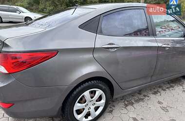Седан Hyundai Accent 2013 в  фото 17 Седан Hyundai Accent 2013 в