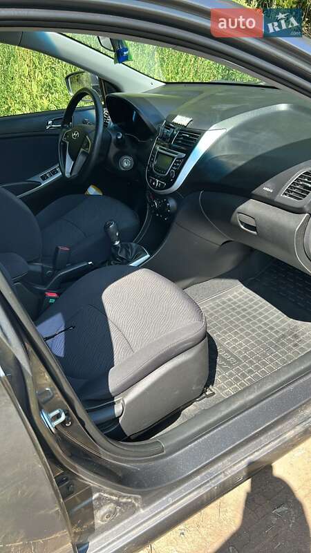 Седан Hyundai Accent 2013 в Луцке фото 24 Седан Hyundai Accent 2013 в Луцке