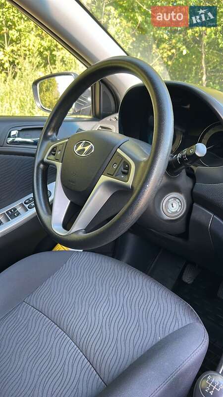 Седан Hyundai Accent 2013 в Луцке фото 25 Седан Hyundai Accent 2013 в Луцке