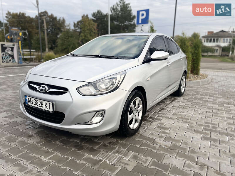 Hyundai Accent 2011 Hyundai Accent 2011