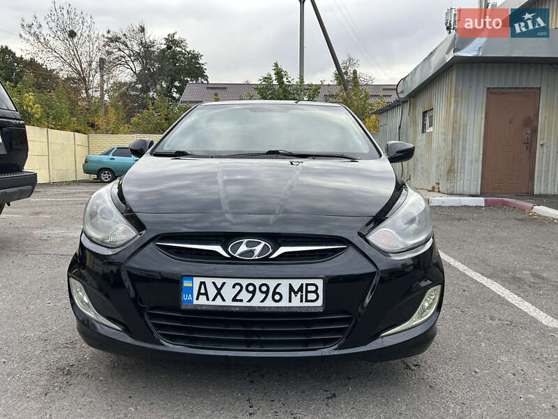 Седан Hyundai Accent 2012 в 