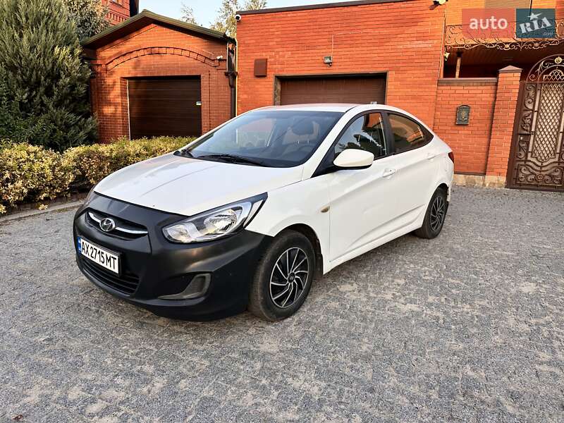 Седан Hyundai Accent 2015 в Харкові фото 2 Седан Hyundai Accent 2015 в Харкові