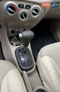 Седан Hyundai Accent 2008 в  фото 23 Седан Hyundai Accent 2008 в