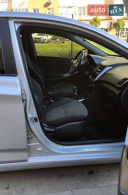 Седан Hyundai Accent 2011 в 