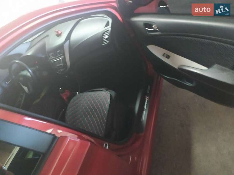 Седан Hyundai Accent 2013 в Черноморском фото 3 Седан Hyundai Accent 2013 в Черноморском