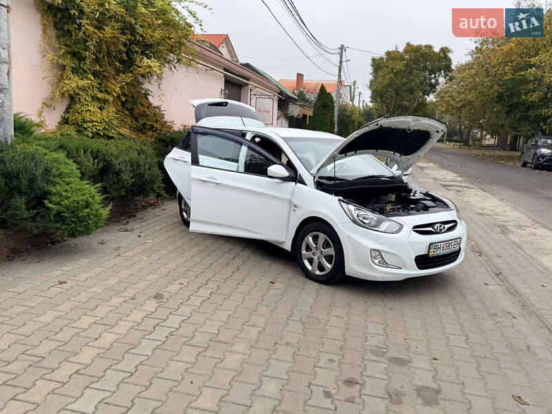 Хэтчбек Hyundai Accent 2012 в Одессе