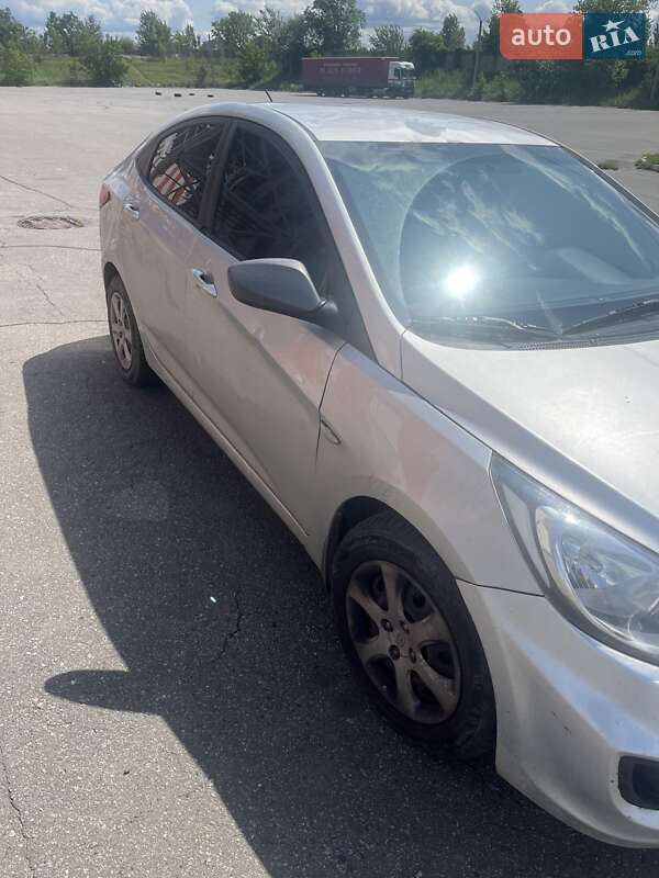 Седан Hyundai Accent 2011 в Харькове
