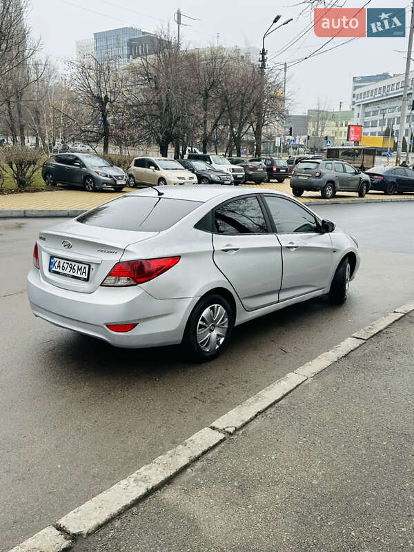 Седан Hyundai Accent 2012 в Києві
