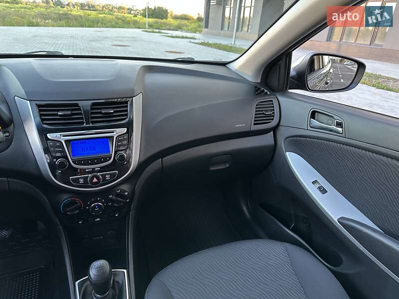 Седан Hyundai Accent 2013 в Киеве фото 29 Седан Hyundai Accent 2013 в Киеве