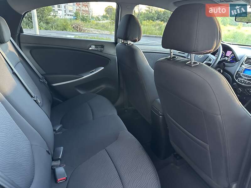 Седан Hyundai Accent 2013 в Киеве фото 40 Седан Hyundai Accent 2013 в Киеве
