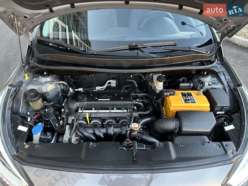 Седан Hyundai Accent 2013 в Киеве фото 45 Седан Hyundai Accent 2013 в Киеве