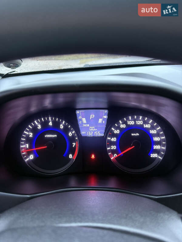 Седан Hyundai Accent 2013 в Киеве фото 5 Седан Hyundai Accent 2013 в Киеве