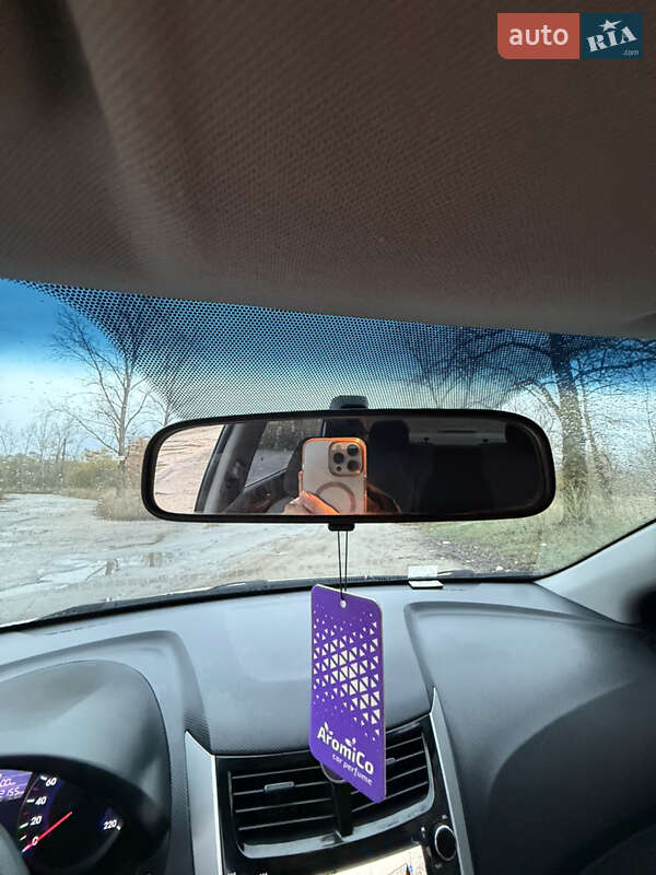 Седан Hyundai Accent 2013 в Киеве фото 60 Седан Hyundai Accent 2013 в Киеве