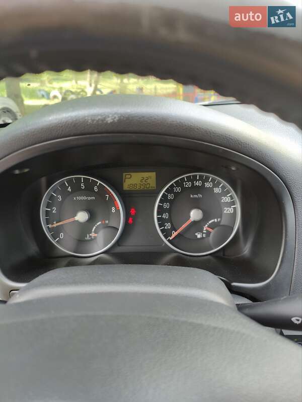 Седан Hyundai Accent 2008 в Днепре