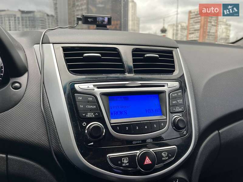 Седан Hyundai Accent 2013 в Киеве фото 23 Седан Hyundai Accent 2013 в Киеве