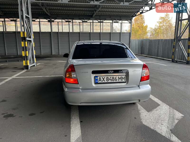 Седан Hyundai Accent 2002 в Харкові