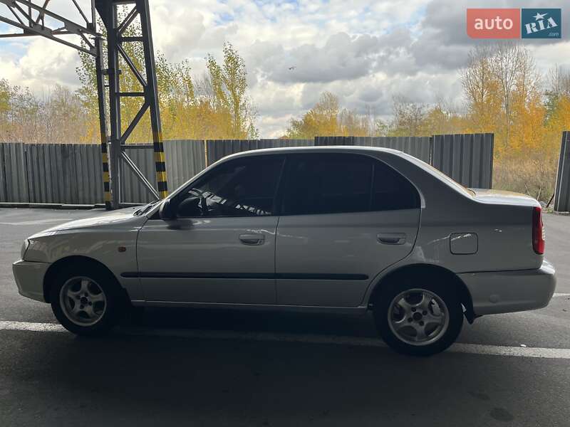 Седан Hyundai Accent 2002 в Харкові
