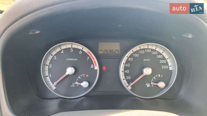 Седан Hyundai Accent 2008 в Иршанске