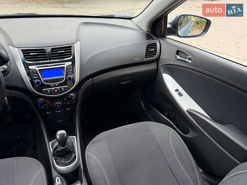 Седан Hyundai Accent 2011 в Харькове фото 30 Седан Hyundai Accent 2011 в Харькове