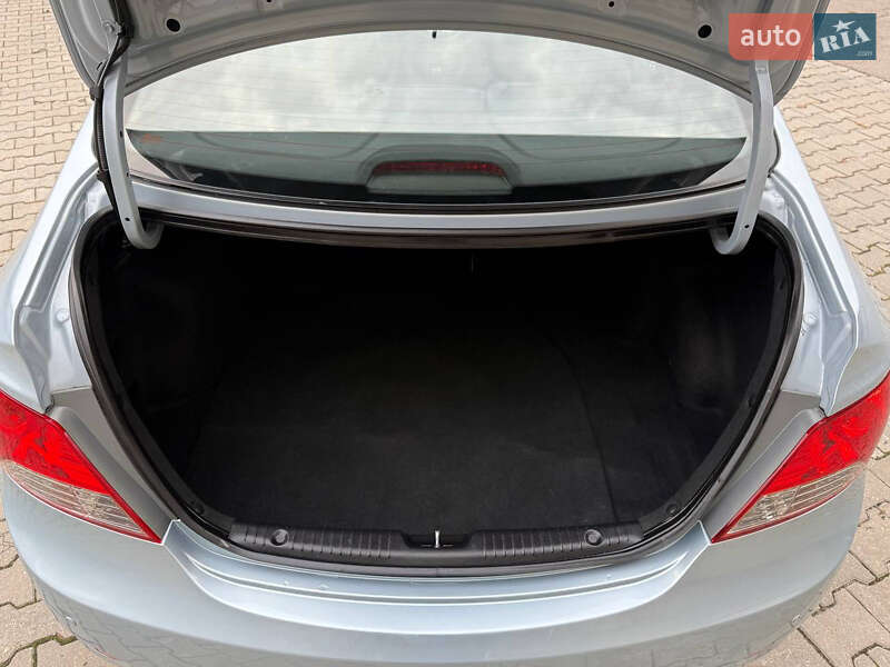 Седан Hyundai Accent 2011 в Харькове фото 35 Седан Hyundai Accent 2011 в Харькове