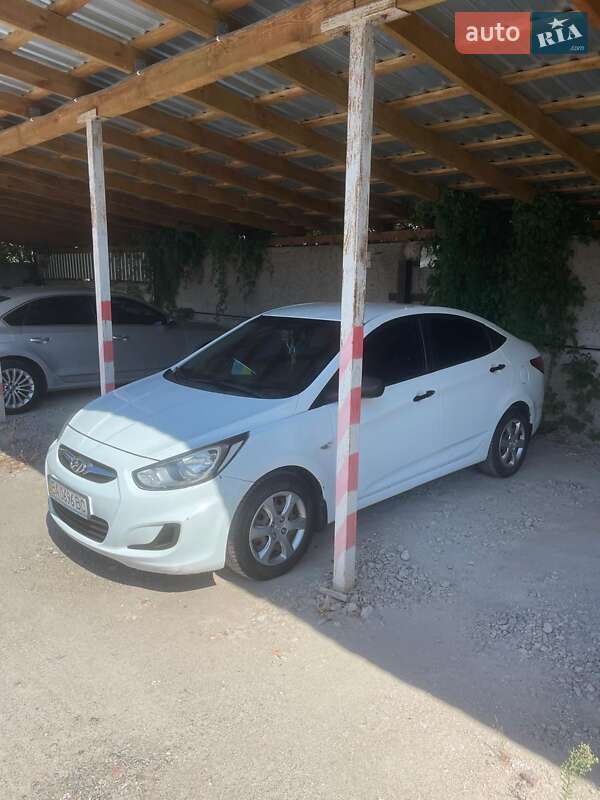 Седан Hyundai Accent 2013 в Кропивницькому