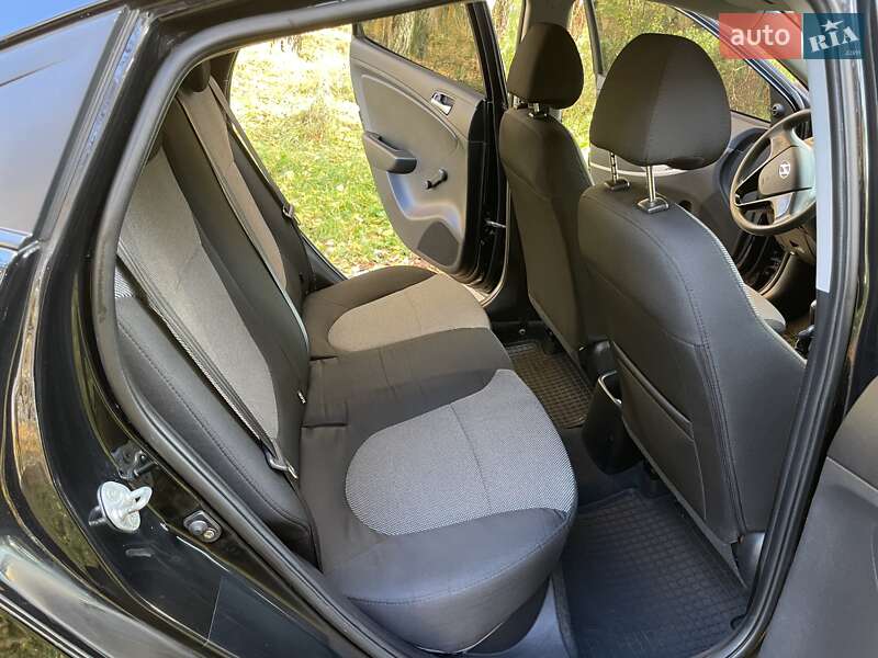 Седан Hyundai Accent 2013 в Чернігові фото 16 Седан Hyundai Accent 2013 в Чернігові