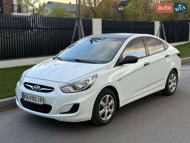 Hyundai Accent 2011 Hyundai Accent 2011