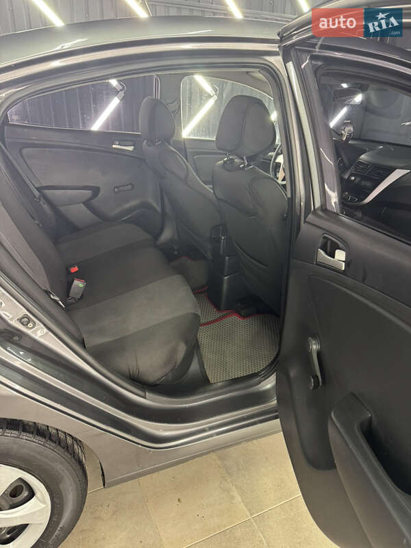 Седан Hyundai Accent 2011 в Одессе фото 11 Седан Hyundai Accent 2011 в Одессе