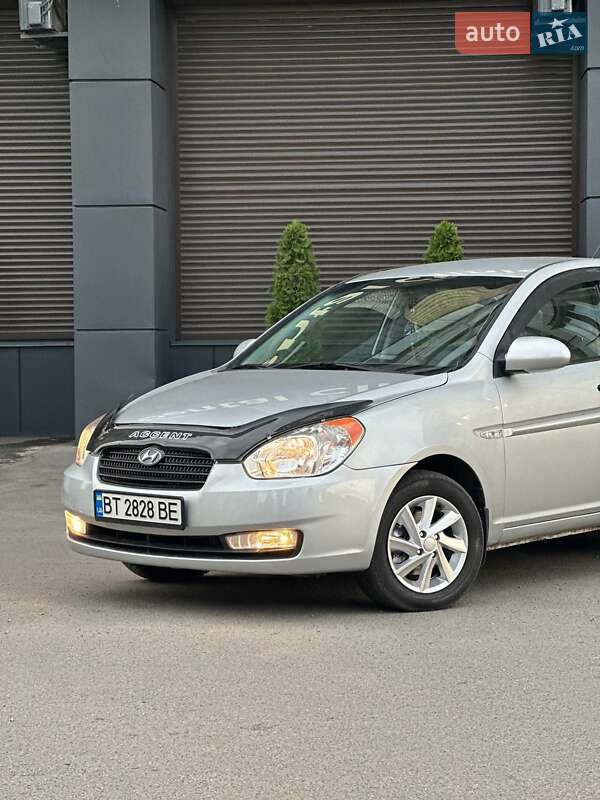 Седан Hyundai Accent 2008 в Днепре