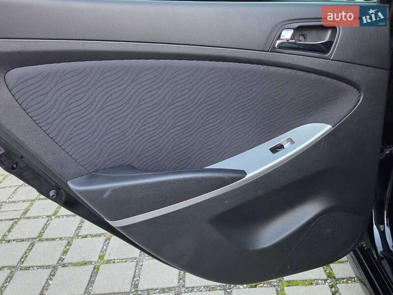 Седан Hyundai Accent 2011 в Киеве