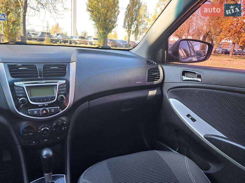 Седан Hyundai Accent 2011 в Киеве