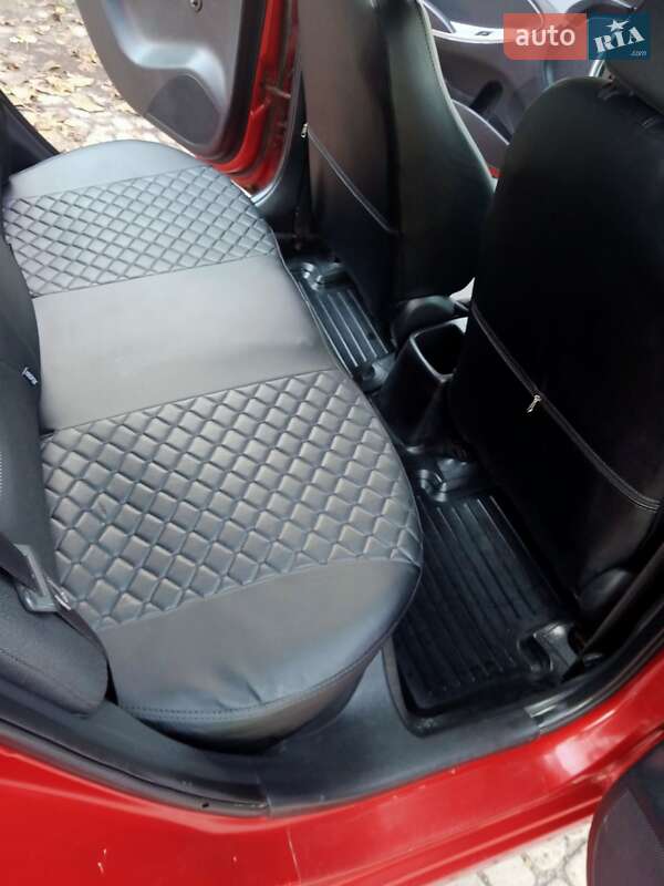 Седан Hyundai Accent 2011 в Полтаві