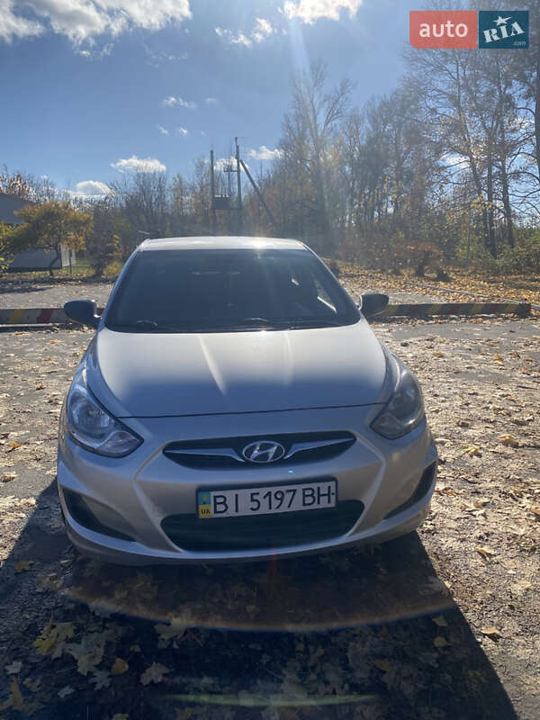 Седан Hyundai Accent 2011 в Полтаві