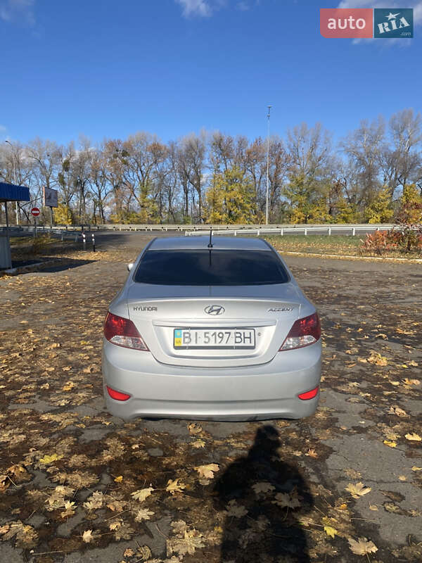 Седан Hyundai Accent 2011 в Полтаві