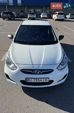 Седан Hyundai Accent 2013 в Кременчуге