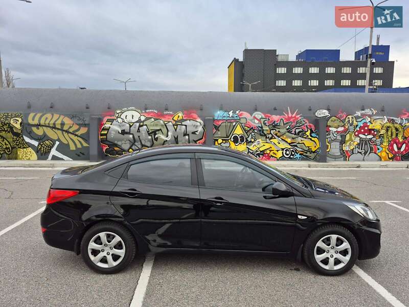 Седан Hyundai Accent 2014 в Киеве