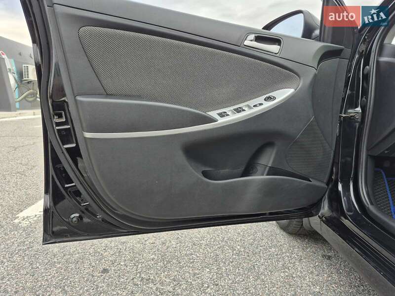 Седан Hyundai Accent 2014 в Киеве