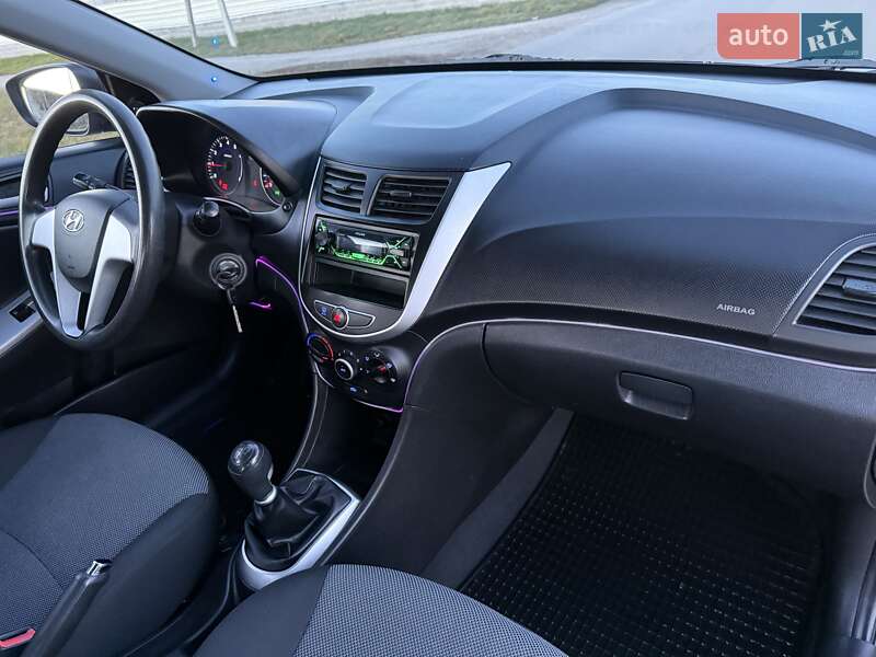 Седан Hyundai Accent 2011 в Тернополе